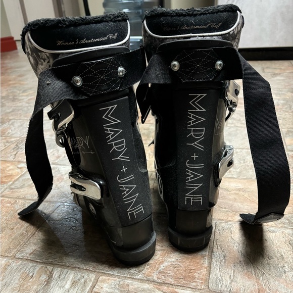 Full Tilt Mary Jane Ski Boots Size 23.5 - Picture 2 of 4